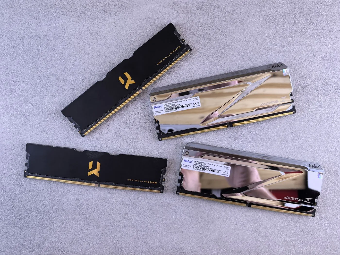 Computer RAM memory modules with gold contact fingers